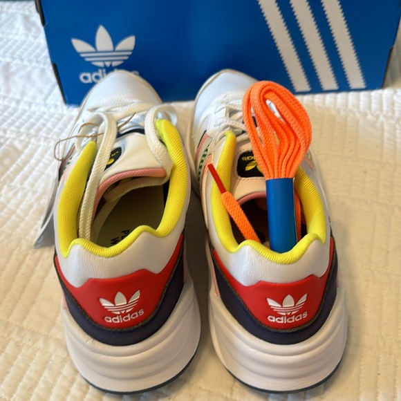 ADIDAS retro multi colored shoes - Picture 3 of 6